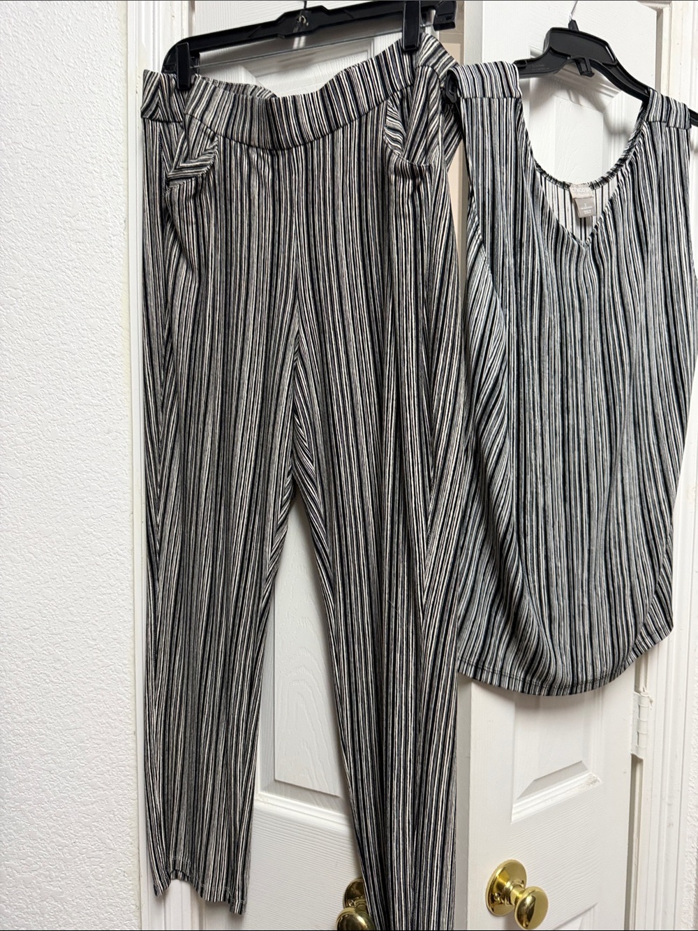 Chico's Black & White Vertical Stripe Straight-Leg Pants Set - EUC